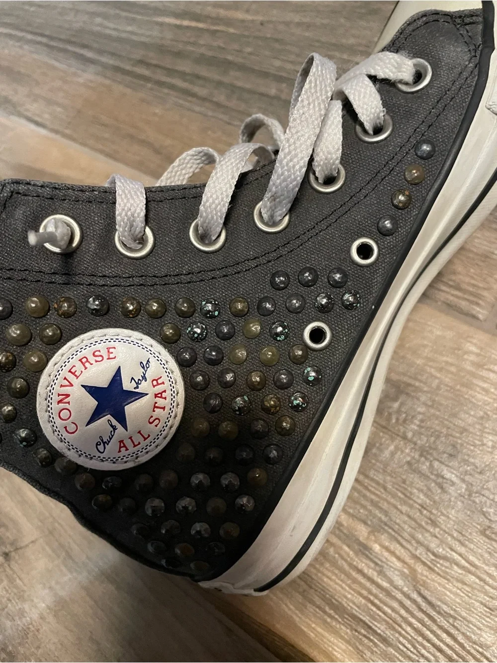 Converse Kids High Top Sneakers in dark gray w studs